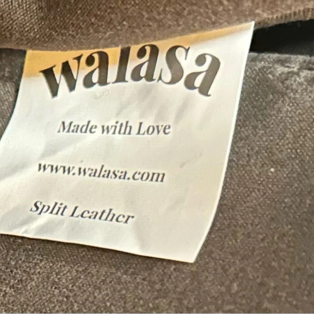 Walasa Brown Leather Briefcase with Structured Design and Top Handle